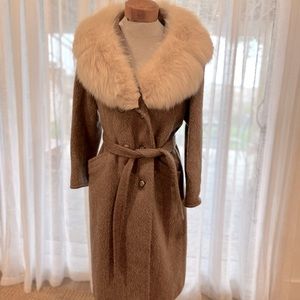 Vintage long wool coat with fur collar